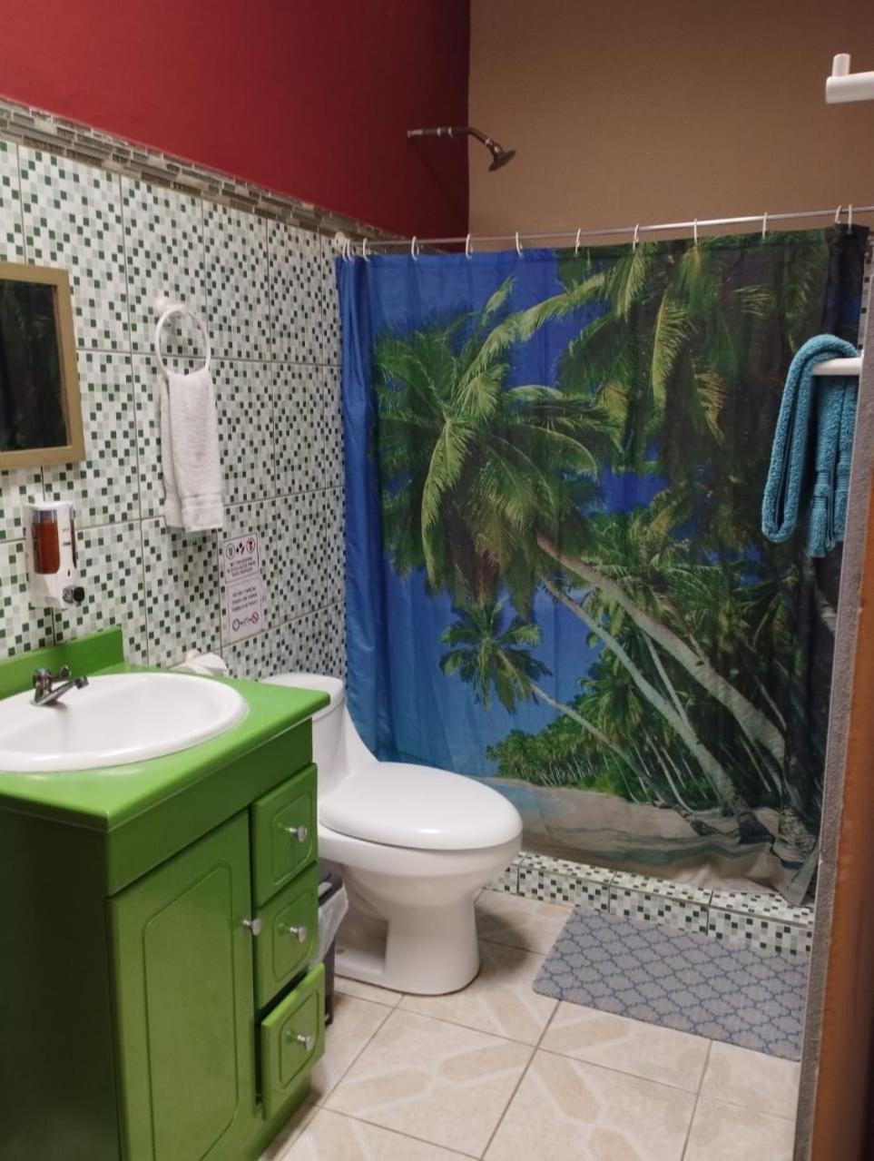 Cabinas Hukats Secret Jungle Puerto Viejo de Talamanca المظهر الخارجي الصورة